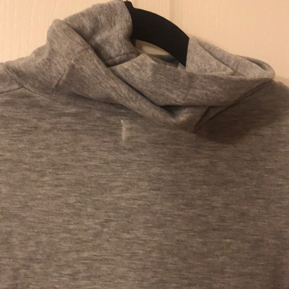 Gray turtle neck long  sleeve with sleeve accent - Picture 3 of 5